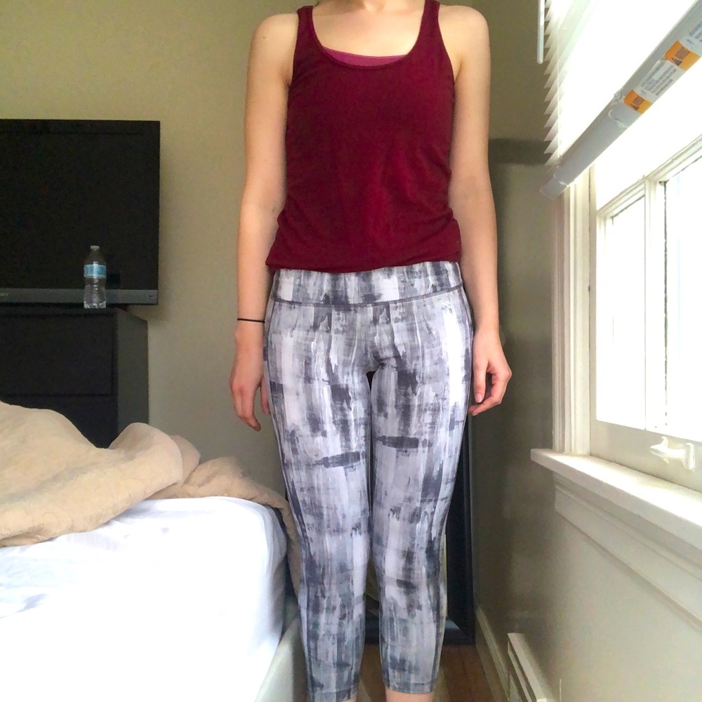 Marble low rise workout capris